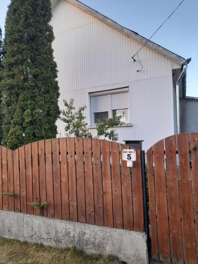 Edit Vendeghaz Szabolcsveresmart Exterior foto